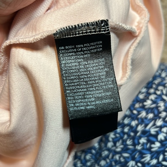 North Face Hooded Long Sleeve Shirt. Size XS light pink - Picture 13 of 13